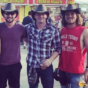 Meet your Posher, Todd